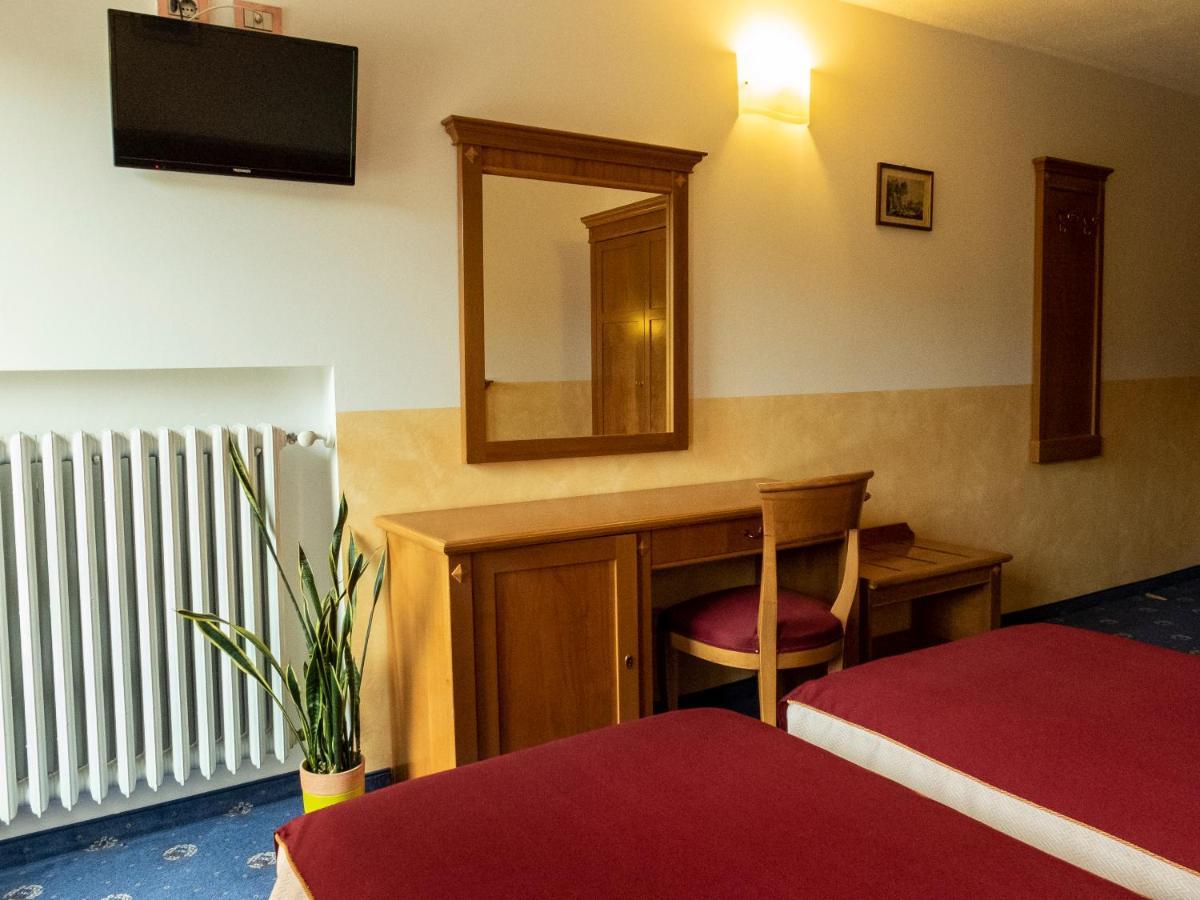 Hotel Ristorante Centrale Rovere Veronese Ngoại thất bức ảnh